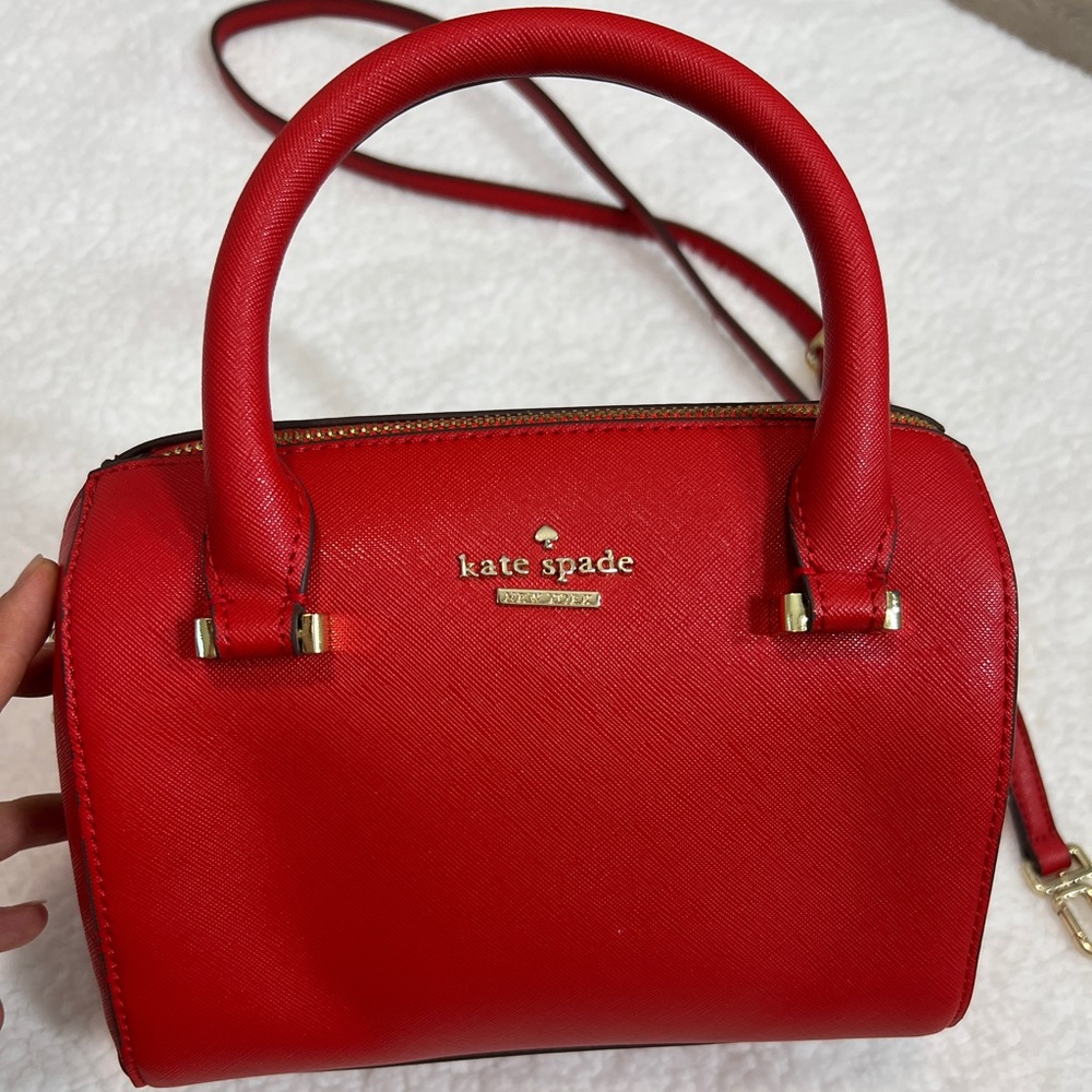 ❤️ Lovely small red Kate Spade handbag ❤️